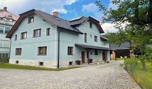 michael male rzliseni.jpg